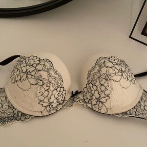 Victoria’s Secret Dream Angels Push Up Bra 32D